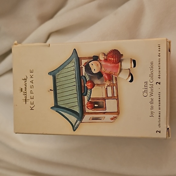 HALLMARK 2007 China Joy to the World Two Piece Tree Christmas Ornament - Picture 2 of 9